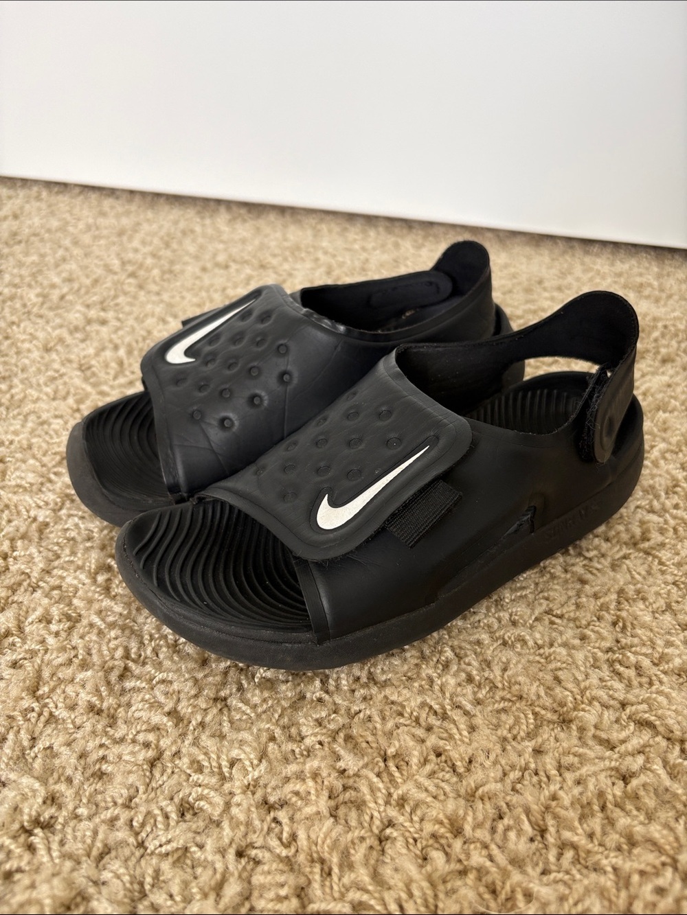 Nike | Kids Velcro Black Sandal Slides